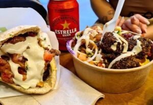 maoz falafel en plato o pita