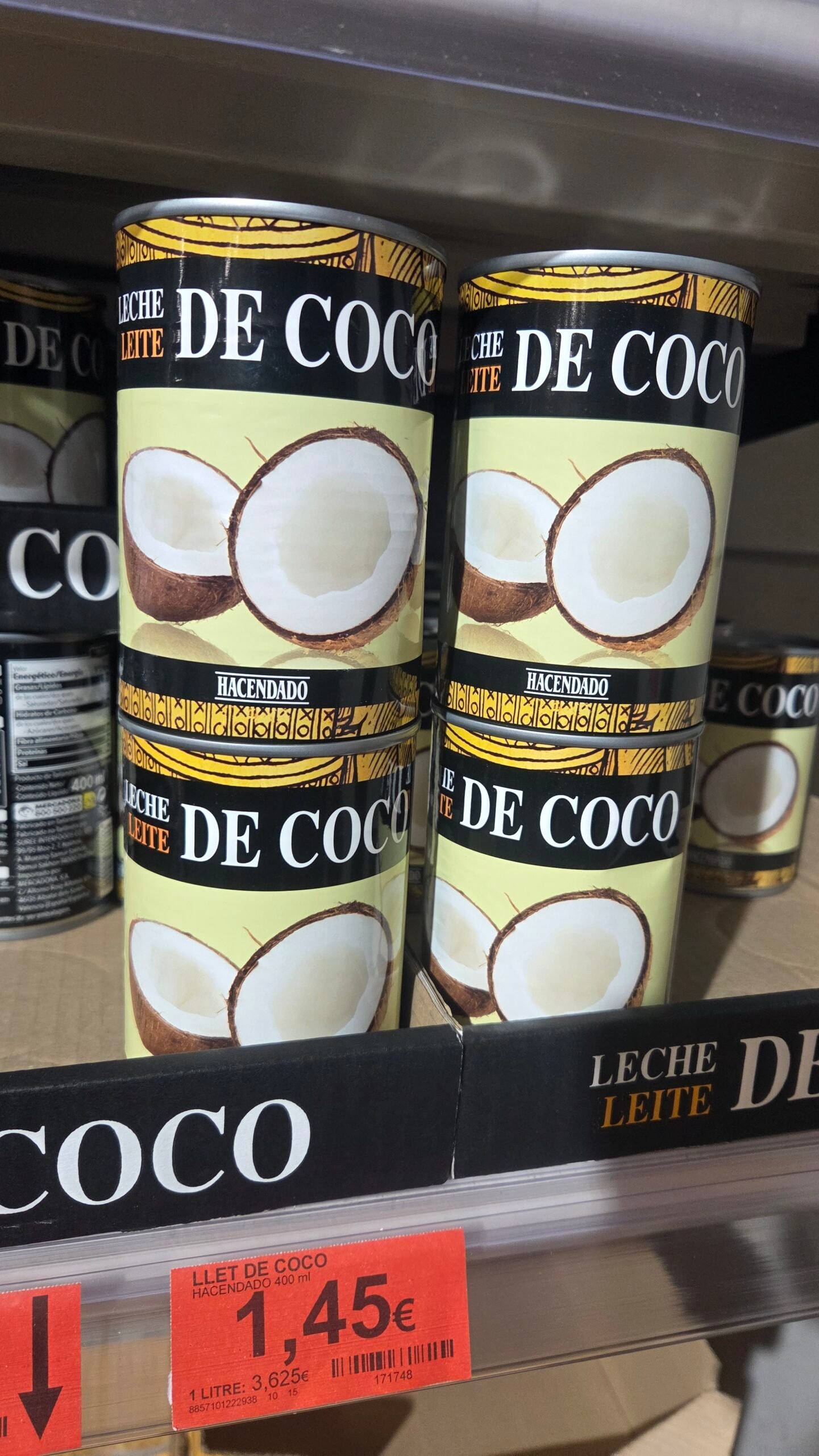 Precio de 1,45€ de la leche de coco Mercadona en el lineal del supermercado